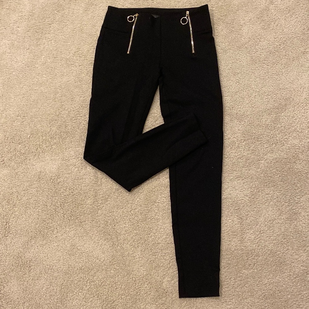 Mid rise legging with zip detail